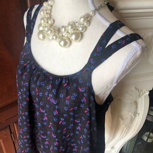 NWOT SOOOO CUTE 💗 EXPRESS TANK BLOUSE💗